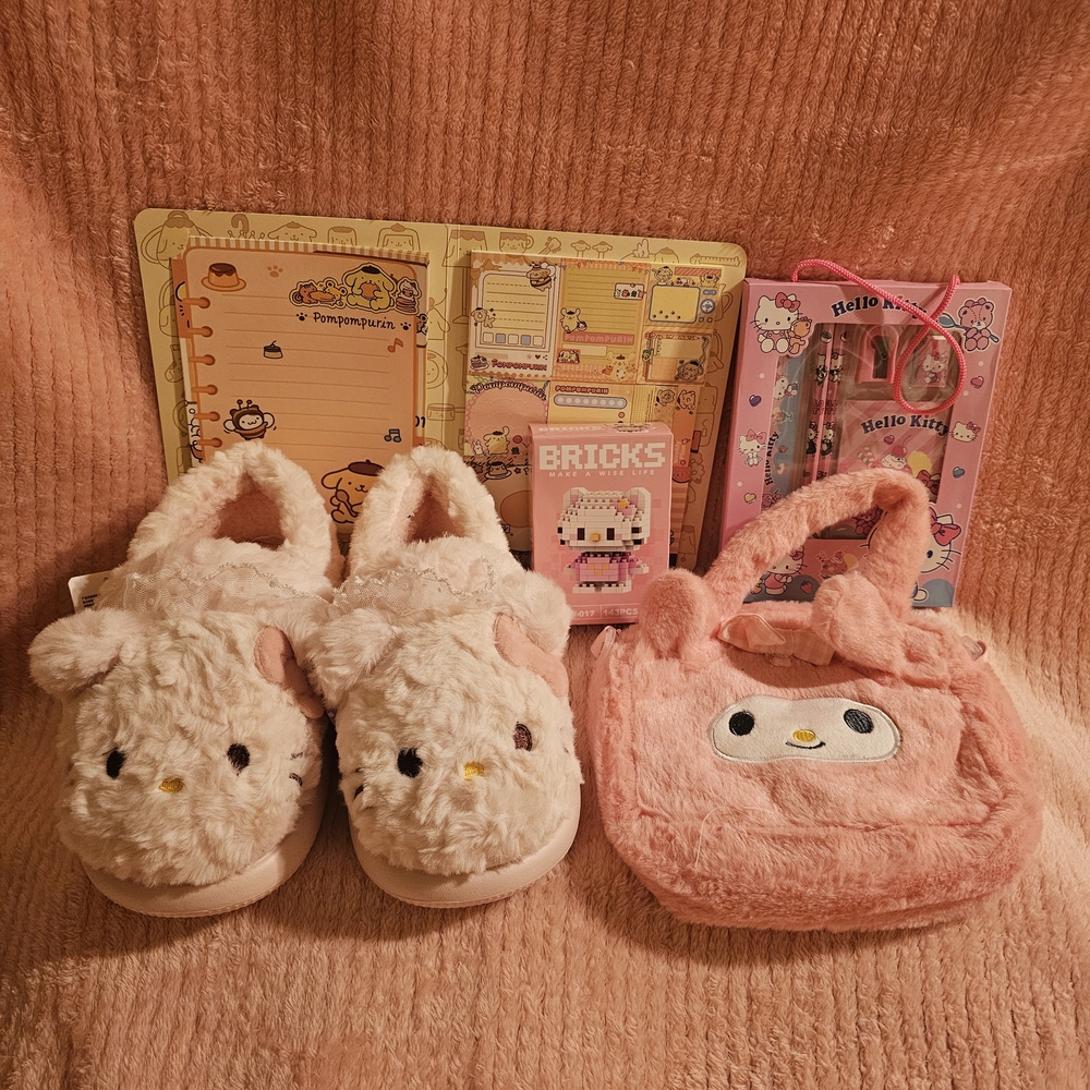 Sanrio Pink Slippers Plush Toys and Accessories Set Mystery Bundle Easter - Picture 2 of 5